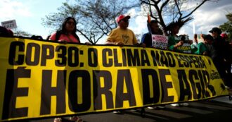 Fossil free Politics: buttiamo fuori le fonti fossili dalla politica (e dalle conferenze sul clima)!