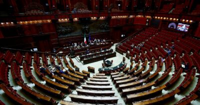 Copertina di Elezioni, settimana corta delle Camere: lavorano due giorni