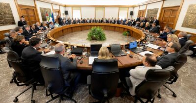 Copertina di Valutazione toghe, il Csm certifica: appena  51 casi negativi su 10mila