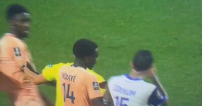 Copertina di Bufera in Francia per il gesto razzista di Donnum durante una lite con Ebonog. “Ciò che si è lasciato passare è gravissimo”