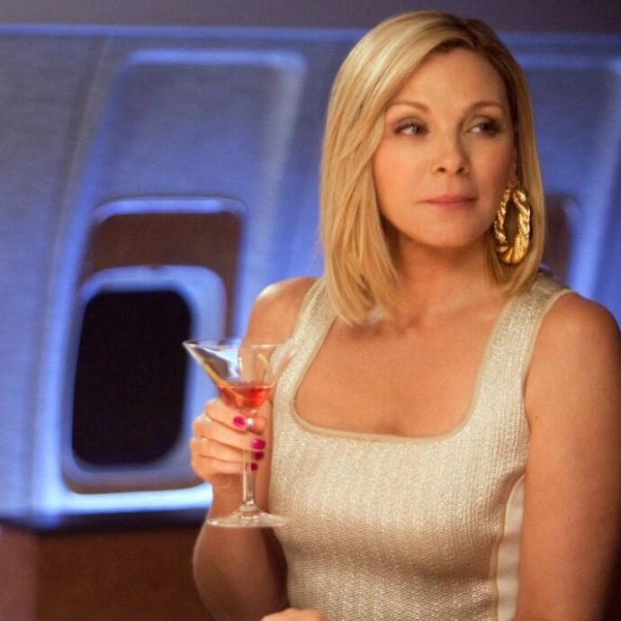 Avere un fidanzato è diventato imbarazzante? Perché la Gen Z preferisce mostrarsi single (e nascondere l’amore)