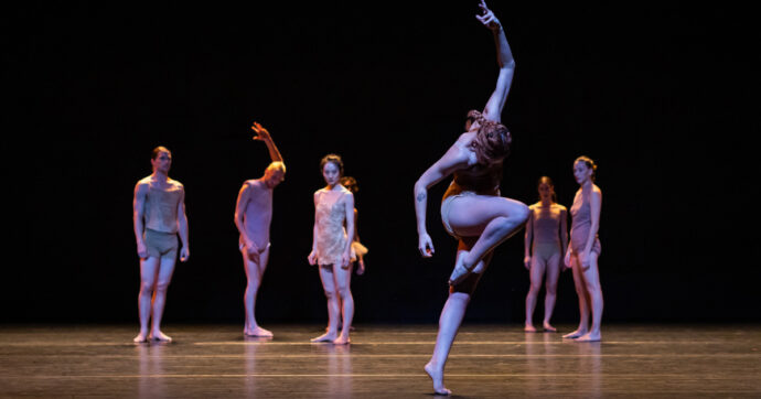 La guerra di ‘Satanyahu’ mette in difficoltà gli artisti israeliani. E intensifica gli eventi teatrali pro Gaza