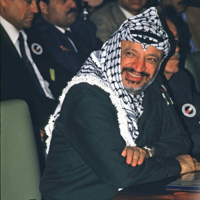 Anp: dalla kefiah alla cravatta l’autorità senza qualità