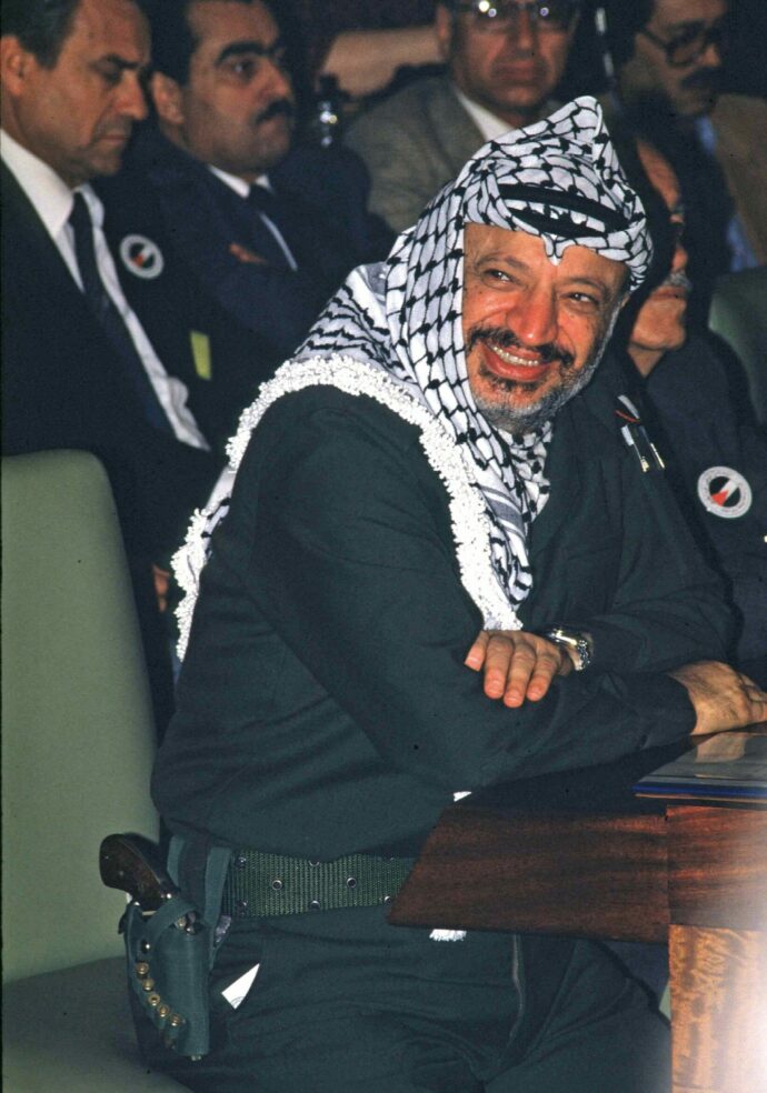 Anp: dalla kefiah alla cravatta l’autorità senza qualità