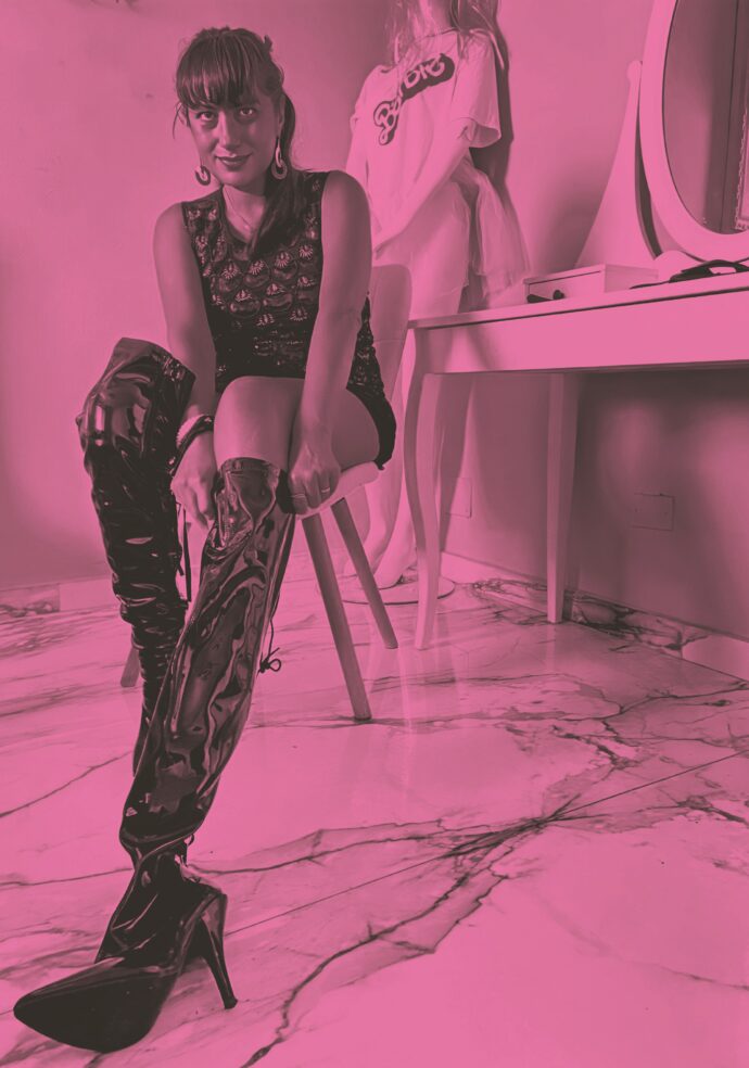 “Io con uomo nudo al guinzaglio”: la nostra giornalista Mistress per un giorno al ritrovo sadomaso