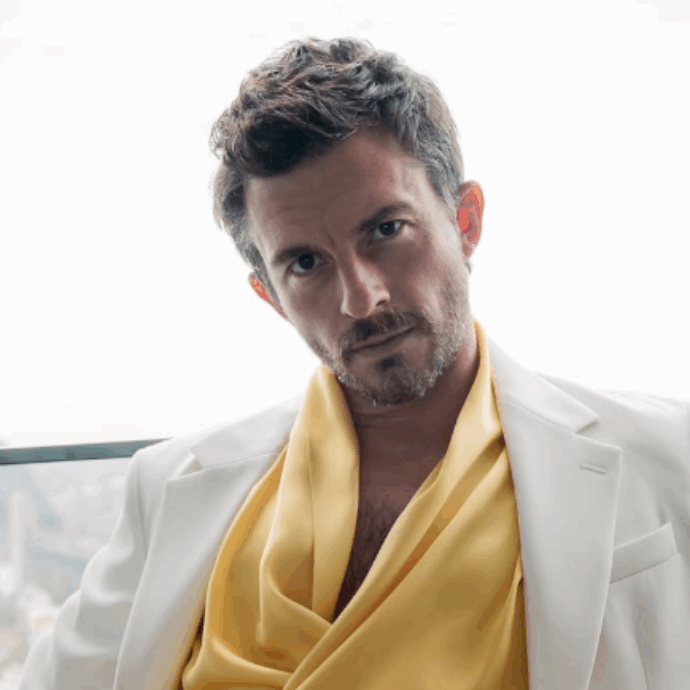“È l’onore di una vita”: Jonathan Bailey è “l’uomo più sexy del mondo” per il 2025, ecco chi è