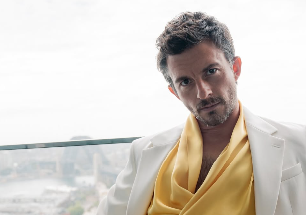 “È l’onore di una vita”: Jonathan Bailey è “l’uomo più sexy del mondo” per il 2025, ecco chi è “È l’onore di una vita”: Jonathan Bailey è “l’uomo più sexy del mondo” per il 2025, ecco chi è