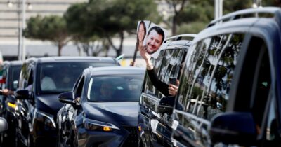 Copertina di Ncc, la Consulta boccia il dl Salvini per favorire i taxi