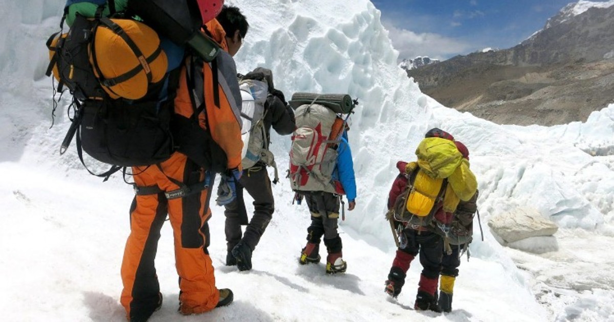 Nepal, il ministero degli Esteri in contatto con i cinque alpinisti italiani: “Stanno bene” Nepal, il ministero degli Esteri in contatto con i cinque alpinisti italiani: “Stanno bene”