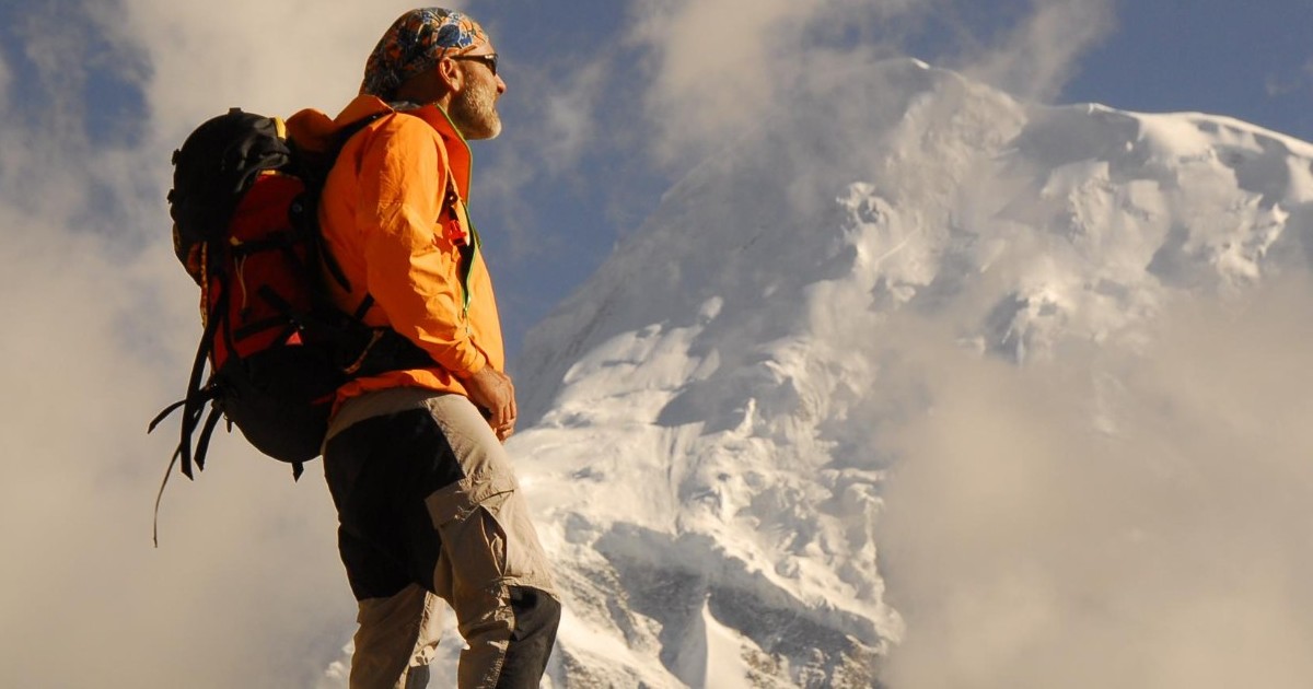 sono morti in tenda mentre dormivano sepolti sotto due metri di neve il racconto di valter perlino sopravvissuto in nepal