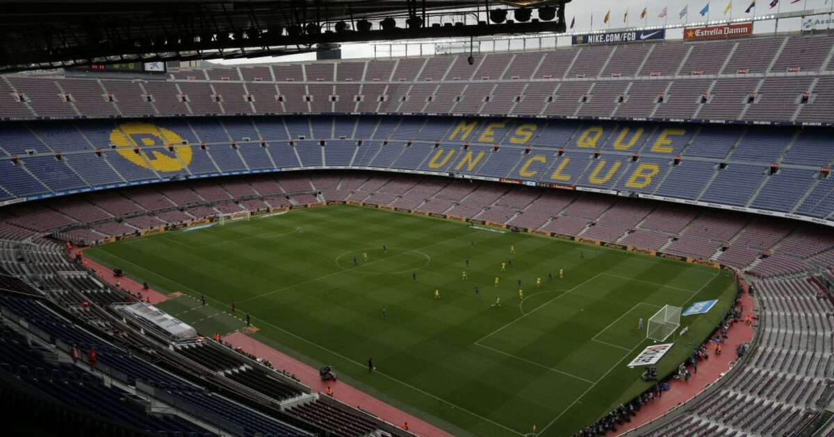 “Lavoratori in nero per finire in fretta il nuovo Camp Nou: 12 ore al giorno, 7 su 7 e senza documenti”: scandalo sul Barcellona