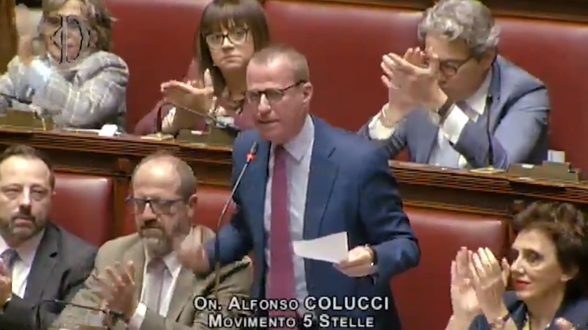 Raid fascisti al liceo Righi di Roma, le opposizioni: “Fatti gravissimi, quei ragazzi si sentono coperti. Meloni venga in Aula” Raid fascisti al liceo Righi di Roma, le opposizioni: “Fatti gravissimi, quei ragazzi si sentono coperti. Meloni venga in Aula”