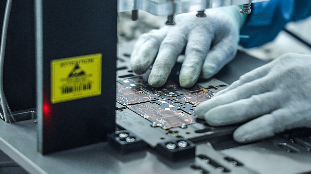 L’Europa schiacciata tra Trump e Xi: che cosa rischia su terre rare, materiali critici e semiconduttori L’Europa schiacciata tra Trump e Xi: che cosa rischia su terre rare, materiali critici e semiconduttori