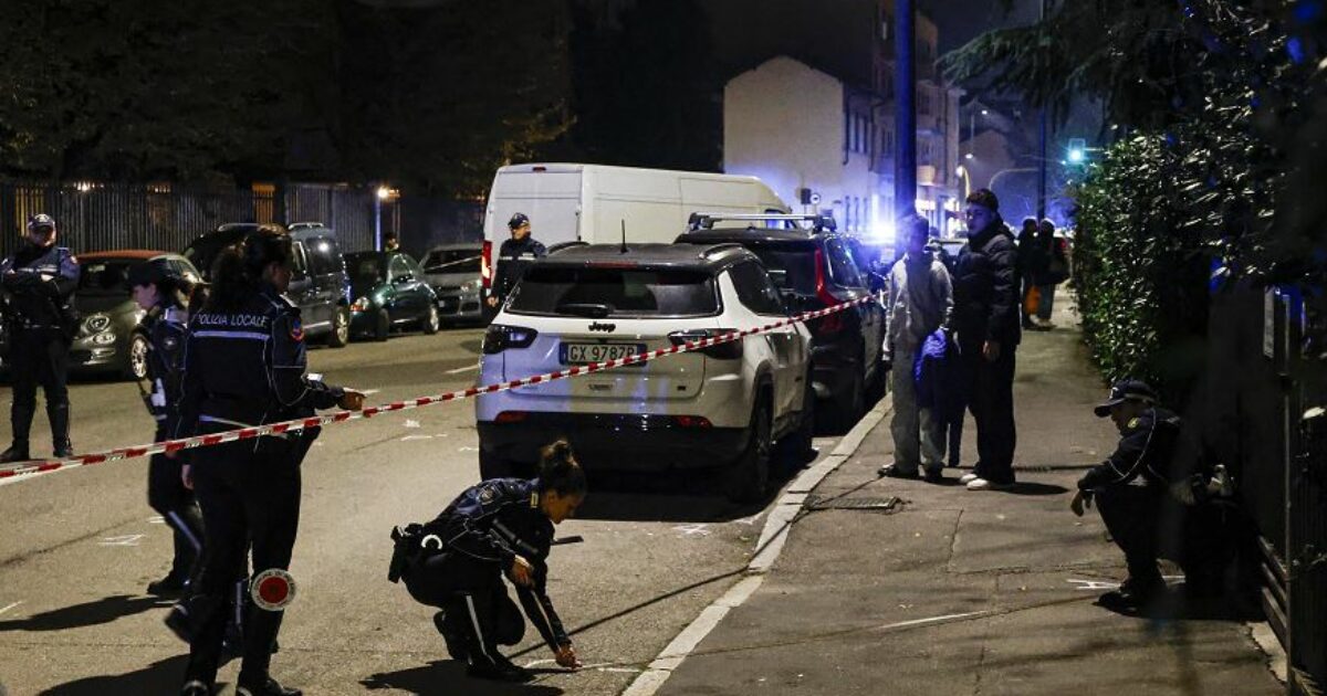 Milano, ragazzo di 12 anni travolto da un furgone: è gravissimo Milano, ragazzo di 12 anni travolto da un furgone: è gravissimo