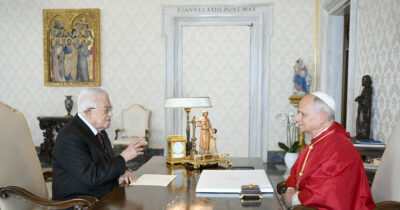 Copertina di Raid israeliani nel sud del Libano: “Hezbollah riattiva le sue basi”. Vaticano, Papa Leone XIV accoglie Abu Mazen: “Perseguire obiettivo dei Due Stati”