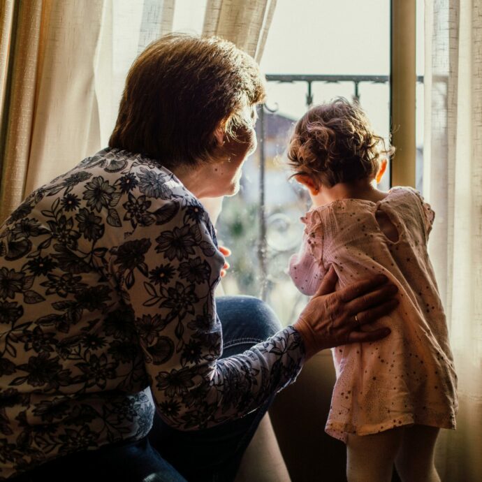 “Ho perso mia madre e mio padre nello stesso giorno, lui l’ha picchiata davanti a me fino ad ucciderla. Io e i mie fratelli ci siamo salvati”: la rinascita di Aleisha