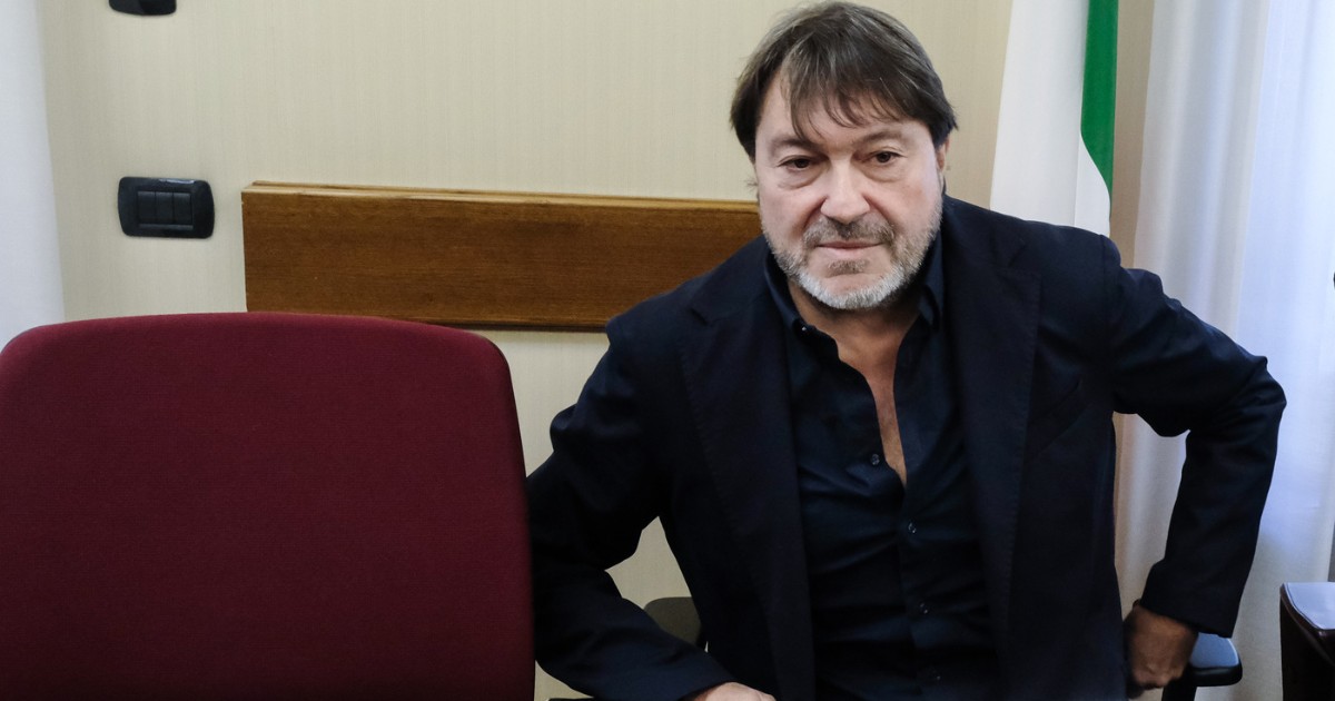 La farsa è finita. Dopo tanta ipocrisia, la destra è tornata a odiare i giornalisti La farsa è finita. Dopo tanta ipocrisia, la destra è tornata a odiare i giornalisti