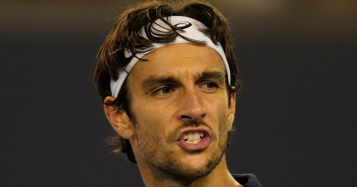 Atp Atene, quando gioca Musetti in semifinale contro Korda: l’azzurro insegue le Atp Finals | Orario e dove vederlo in tv e streaming Atp Atene, quando gioca Musetti in semifinale contro Korda: l’azzurro insegue le Atp Finals | Orario e dove vederlo in tv e streaming