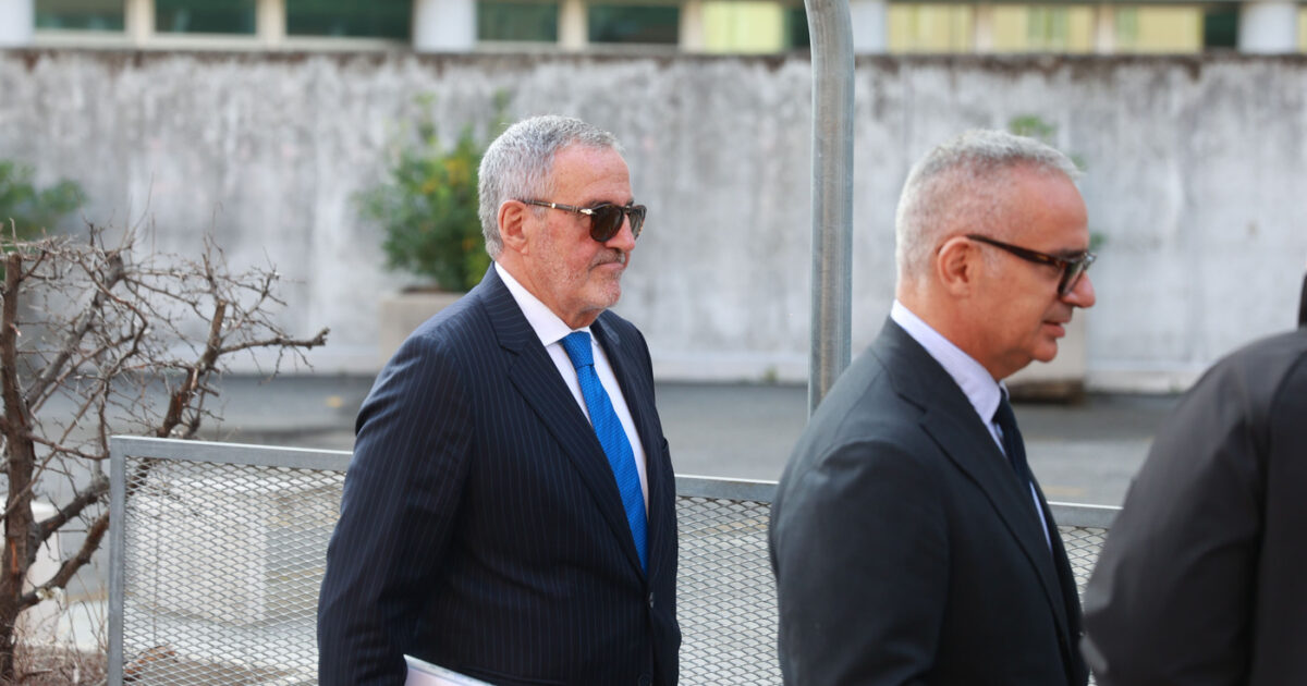 Il Riesame annulla i sequestri ai pm Venditti e Mazza indagati per corruzione nell’inchiesta sul “Sistema Pavia” Il Riesame annulla i sequestri ai pm Venditti e Mazza indagati per corruzione nell’inchiesta sul “Sistema Pavia”