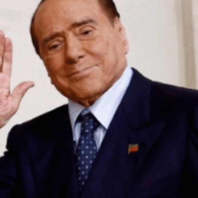 “Berlusconi prese male la mia decisione, mi massacrò fino a pignorarmi tutto. Poi si ricredette e mi regalò due miliardi e mezzo di lire”: parla Massimo Boldi