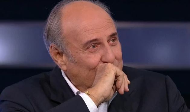 Gery Scotti e Samira Lui scoppiano in lacrime a La Ruota Della Fortuna: “Ne parleranno in tanti: i giornali, i blog, ne parleranno ai bar” Gery Scotti e Samira Lui scoppiano in lacrime a La Ruota Della Fortuna: “Ne parleranno in tanti: i giornali, i blog, ne parleranno ai bar”