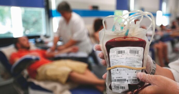 Avis e l’accordo con Eni: se doni il sangue avrai lo sconto in bolletta. Ma la legge sulle donazioni richiede “la gratuità”