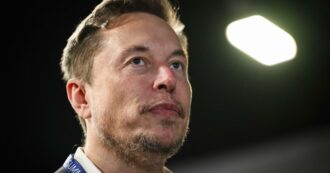Copertina di Mille miliardi per Elon Musk: gli azionisti di Tesla approvano il più grande stipendio aziendale della storia