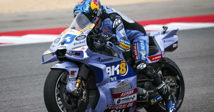 MotoGp Portogallo, Alex Marquez vince la Sprint a Portimao. Bezzecchi guadagna su Bagnaia | Ordine d’arrivo e nuova classifica