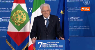 Copertina di Mattarella “infrange il protocollo” alla conferenza sulle dipendenze: “Tragedia delle vite distrutte richiede un impegno corale”