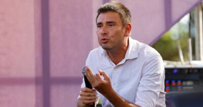 Copertina di Di Battista in campo per il No “Vogliono controllare i Pm”