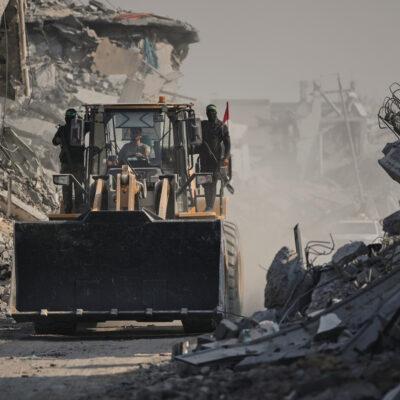 Copertina di Gaza, Hamas restituisce il corpo di Hadar Goldin. Ma avverte: “I miliziani a Rafah non si arrenderanno mai”