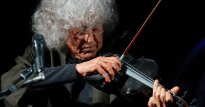 Copertina di Malore per Angelo Branduardi poco prima del concerto a Roma: ricoverato in ospedale, ecco come sta il musicista