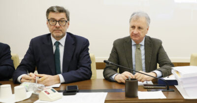 Copertina di Evasione, FdI brinda per i “buoni risultati”. La Relazione dice che il nero è risalito sopra i 100 miliardi
