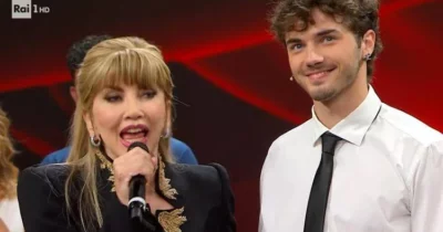 Copertina di “Andrea Delogu tornerà ufficialmente in gara a Ballando con le stelle, ti aspettiamo. Un grosso bacio”: l’annuncio di Milly Carlucci