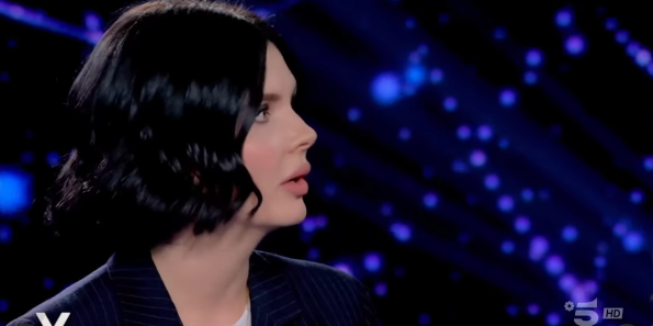 “Dice cose pesanti su di me, ma me lo aspettavo, sono tutti contro di me, ma io so che sto facendo bene. A loro interessa solo zittirmi”: torna a parlare Evelina Sgarbi