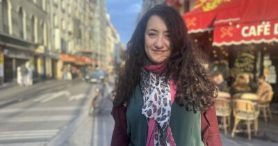 Copertina di “Noi sopravvissuti al Bataclan ci sentiamo come fratelli. La cosa più dura oggi? Sentire l’obbligo di stare bene e godersi la vita perché non siamo morti”