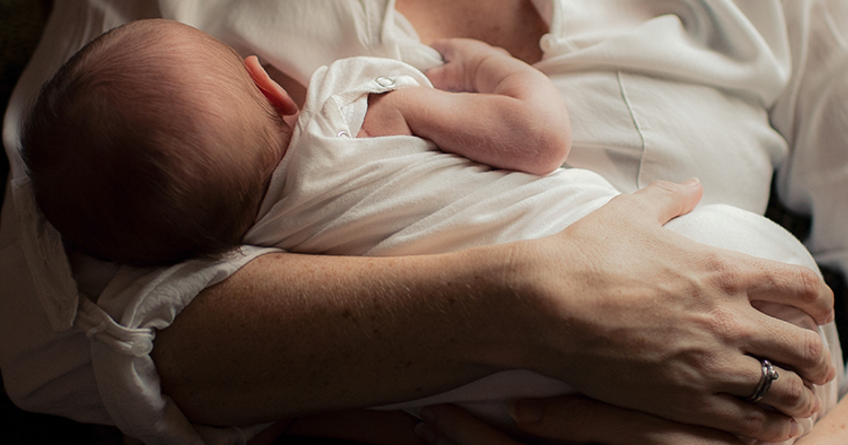 “Dopo il secondo figlio mi hanno negato il part-time: ho dovuto licenziarmi”. “Al rientro non avevo più scrivania”: storie di maternità e discriminazioni