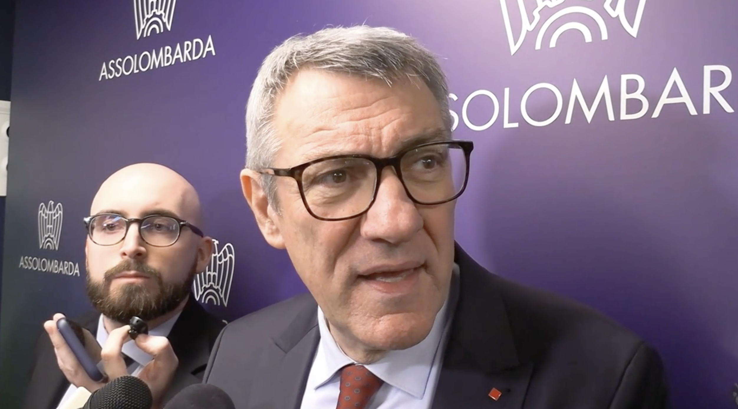 Manovra, Landini risponde al ministro Giorgetti: “Massacrati sono gli italiani, non il governo” Manovra, Landini risponde al ministro Giorgetti: “Massacrati sono gli italiani, non il governo”