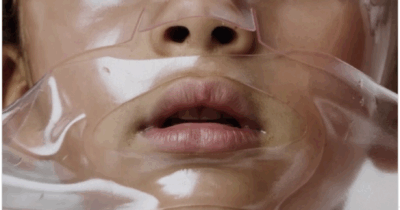 Copertina di Maschere di bellezza per bambini “dai 3 anni in su”: la linea di skincare di Shay Mitchell fa discutere, ma il marketing per la Generazione Alpha è già un trend