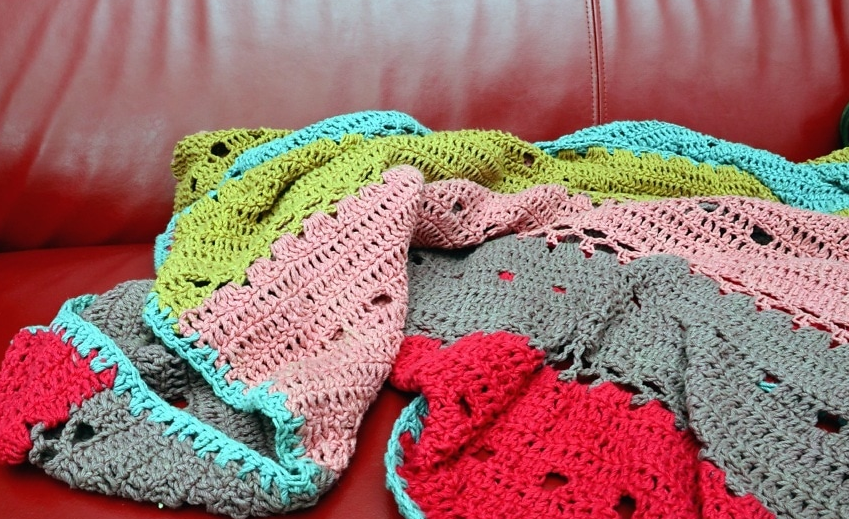 dopo una serata alcolica un mio amico si 232 addormentato sul mio divano e ci ha fatto la pip236 il mattino dopo tutto puzzava ma quando gli ho chiesto di pagare la pulizia8230 lo sfogo su reddit