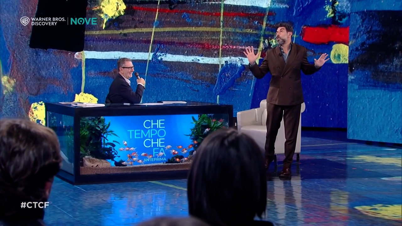 “A una festa guardavo il panorama e mi sono spiaccicato contro una finestra. Da lì mi hanno invitato dicendo ‘chiamate quello della vetrata’”: l’aneddoto di Favino sulla vita a Hollywood “A una festa guardavo il panorama e mi sono spiaccicato contro una finestra. Da lì mi hanno invitato dicendo ‘chiamate quello della vetrata’”: l’aneddoto di Favino sulla vita a Hollywood