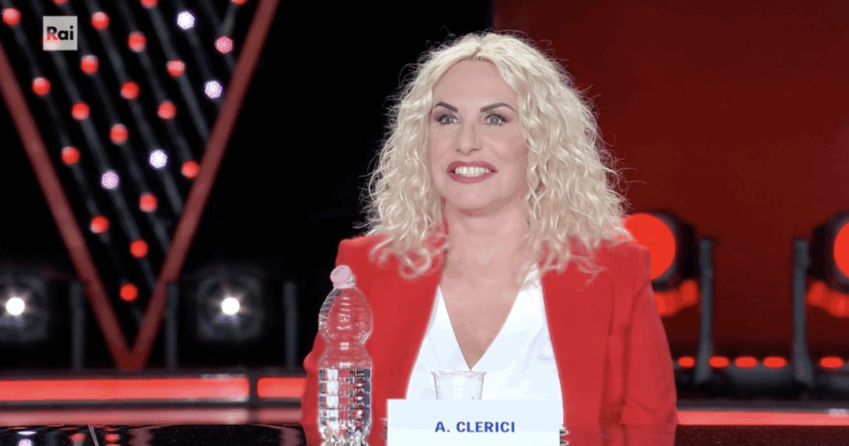 a de martino dico 8216stringi stringi8217 che cos236 iniziamo prima con the voice senior sul palco anche uno splendido cantante 90enne cos236 antonella clerici