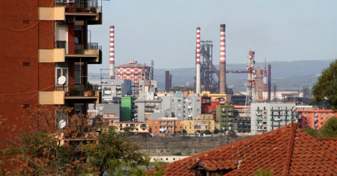 Ilva, Urso tira fuori un altro gruppo straniero interessato: “La trattativa segreta da giorni”
