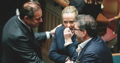 Copertina di Manovra per i più ricchi, altro che aiuti al ceto medio: le balle di governo