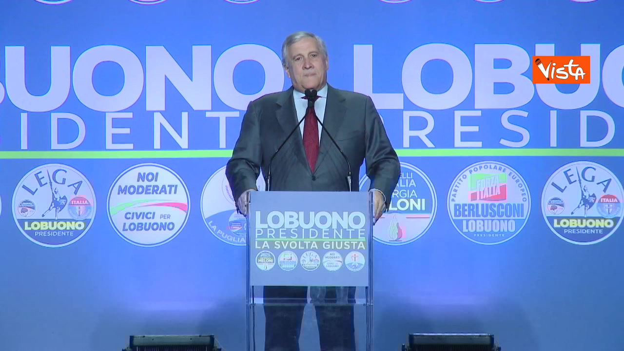 la gaffe di tajani a bari riempivamo pure il san paolo che per242 232 lo stadio del napoli poi non capisce e dice evviva san nicola
