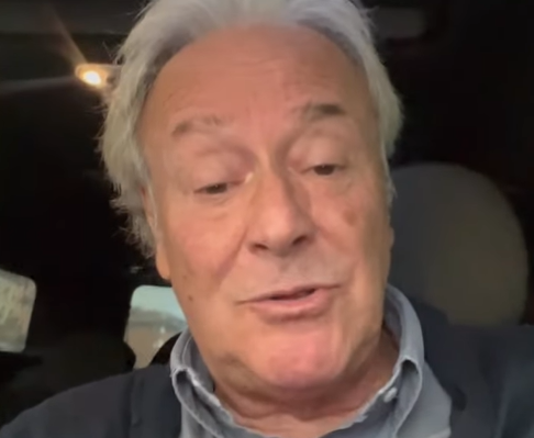 “Ho una testa da 18enne in un corpo non proprio adolescenziale. La fedeltà? Le donne sono la cosa più bella e io ho frequentato tanti porti. La prima volta è stata a Buckingham Palace”: parla Corrado Tedeschi