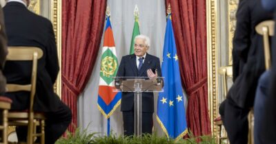 Copertina di Mattarella: “L’Italia continuerà a contribuire alle missioni internazionali”
