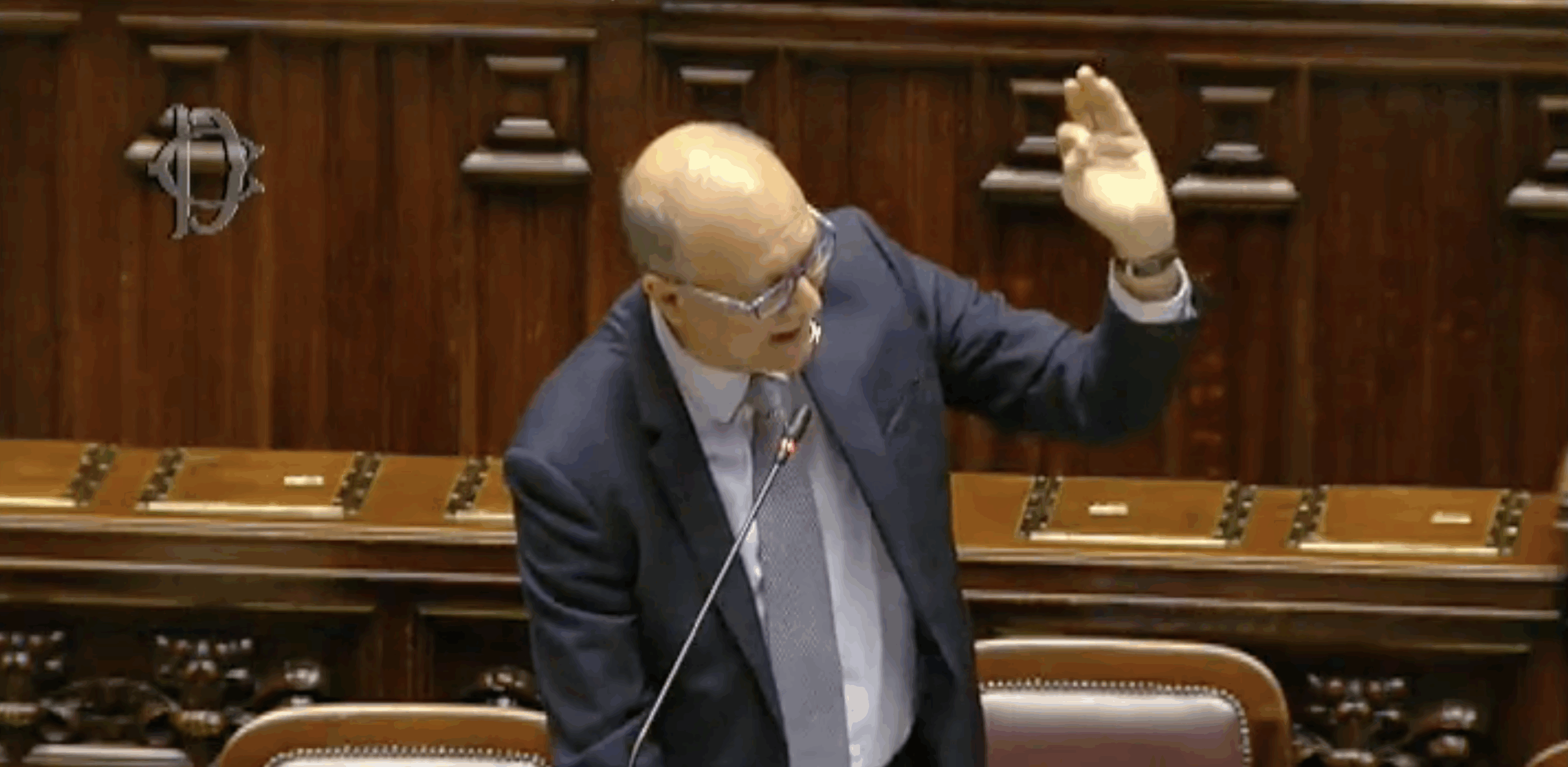 bagarre alla camera sull8217educazione sessuale valditara attacca l8217opposizione e poi lascia l8217aula sfruttate i femminicidi