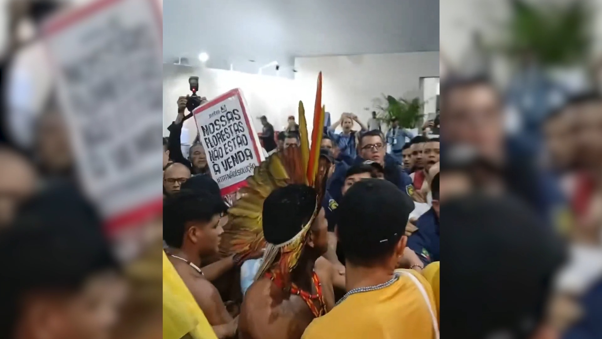 tassiamo i miliardari la protesta delle comunit224 indigene alla cop30 in brasile il video