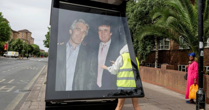 Nelle mail di Epstein pure Trump: “A casa mia con una  ragazza”